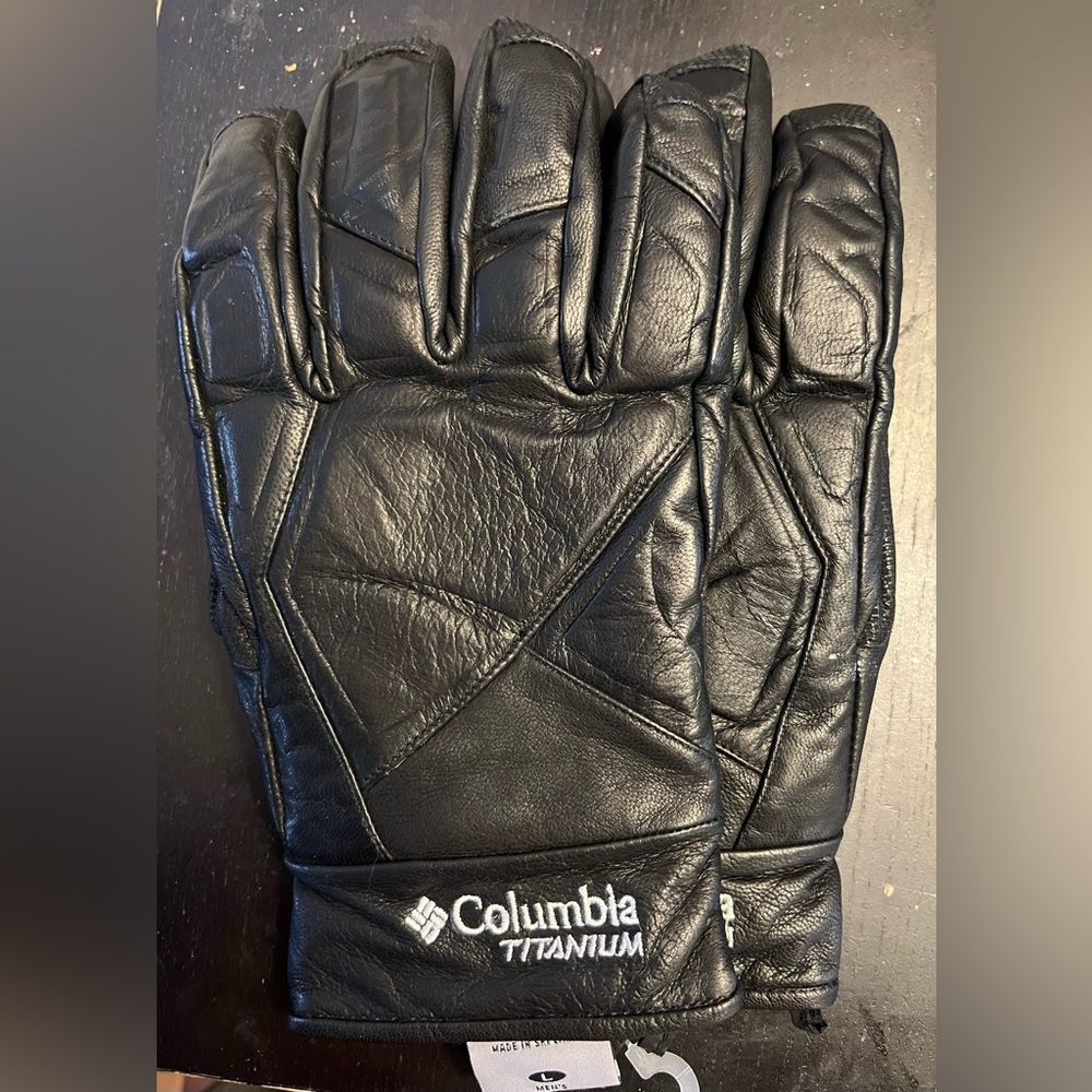 Columbia Titanium 100% Goat skin shell and nylon lined Black men’s gloves sz L
